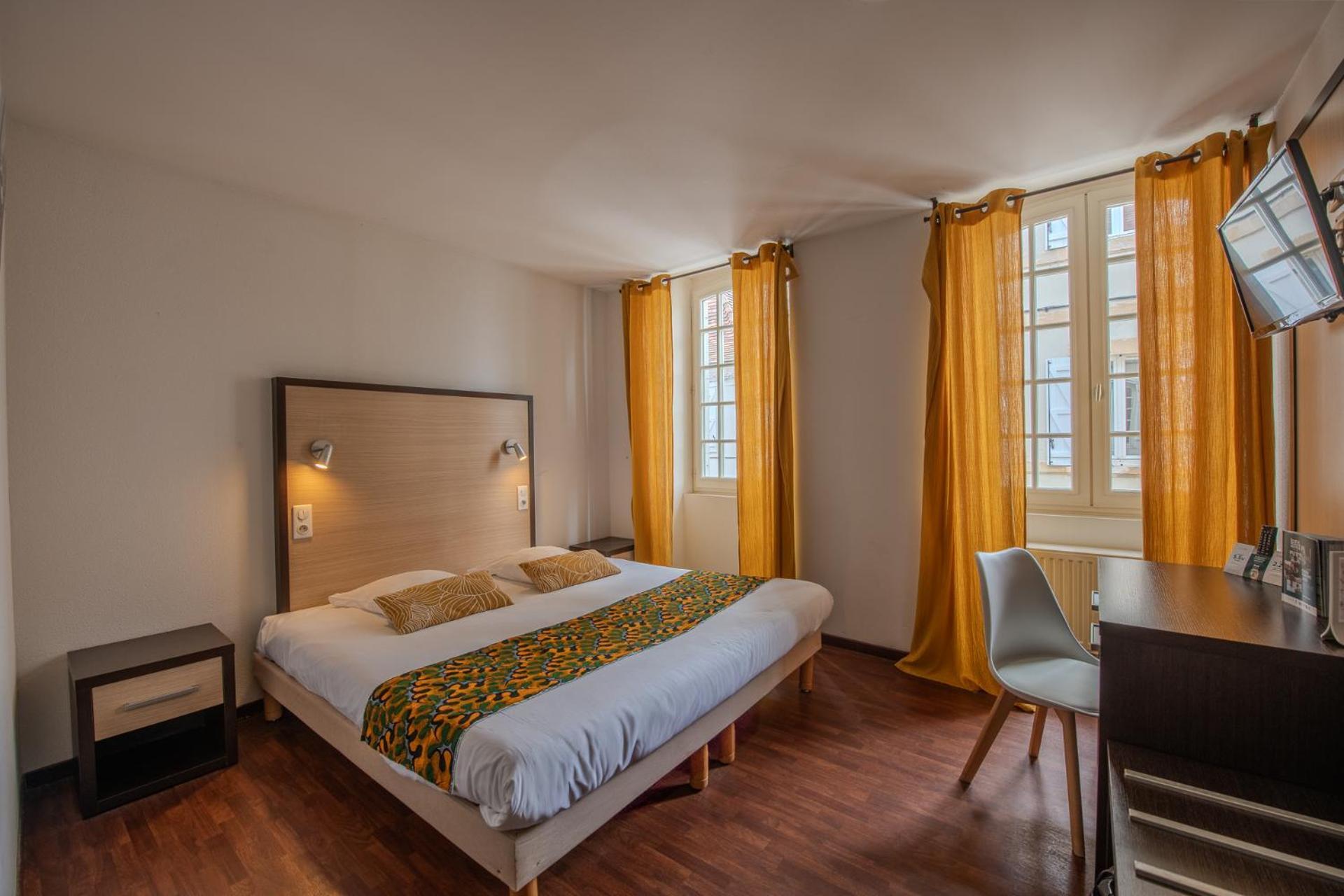 Logis Hotel Le Commerce Navarrenx Exterior photo